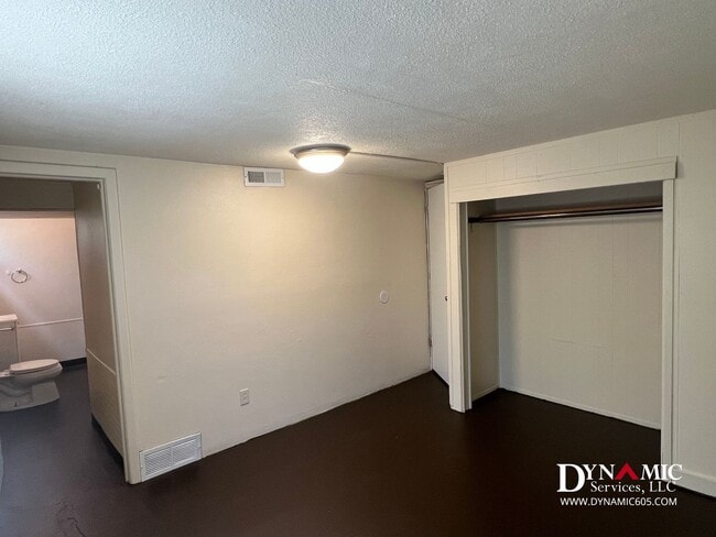 Building Photo - Updated 4 Bedroom, 2 Bathroom House By Augustana University