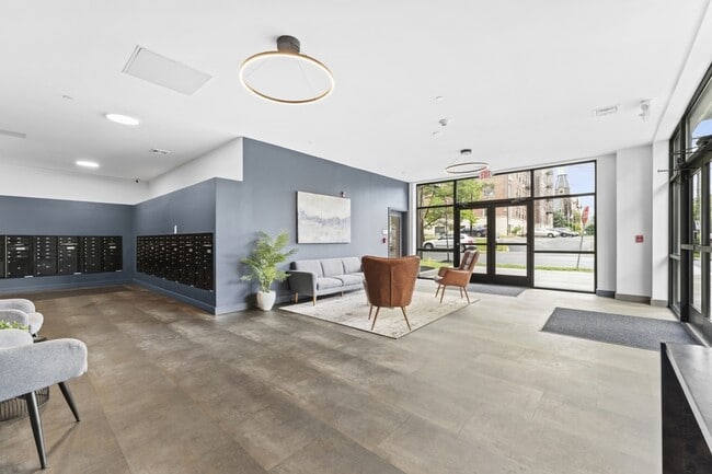 Building Photo - 416 Highland Ave