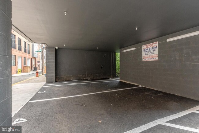 Building Photo - 1421-23 E Columbia Ave
