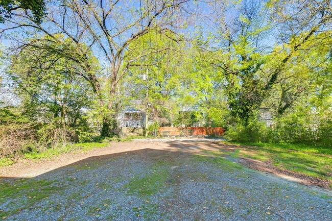 Building Photo - 3418 Carolina Ave