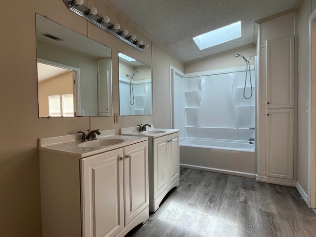 Building Photo - 1340 Thompson Bailey Rd