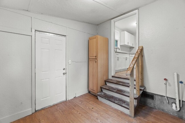 Building Photo - ADORABLE 3 BEDROOM 1 BATH RANCH HOUSE