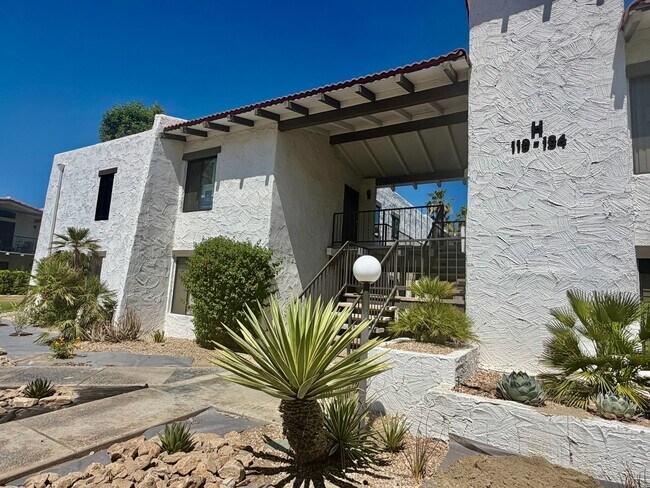 Building Photo - 1050 Ramon Rd