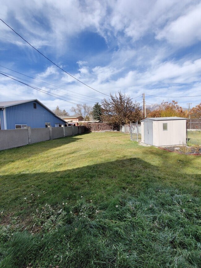 Building Photo - Cute 3 Bed/1Bath House for Rent in Provo!!