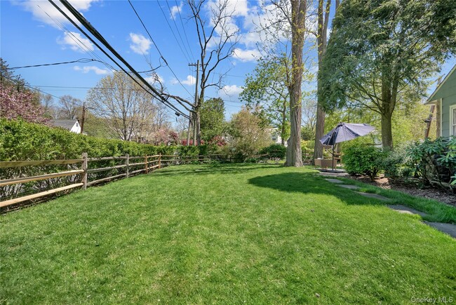 Building Photo - 53 Sheldrake Ave