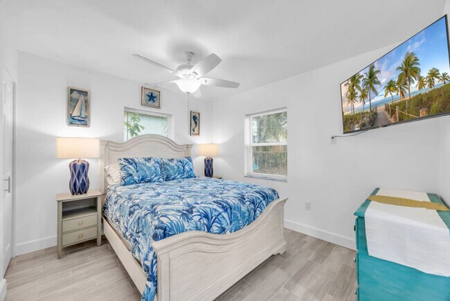 Building Photo - 2362 Pineapple Ave