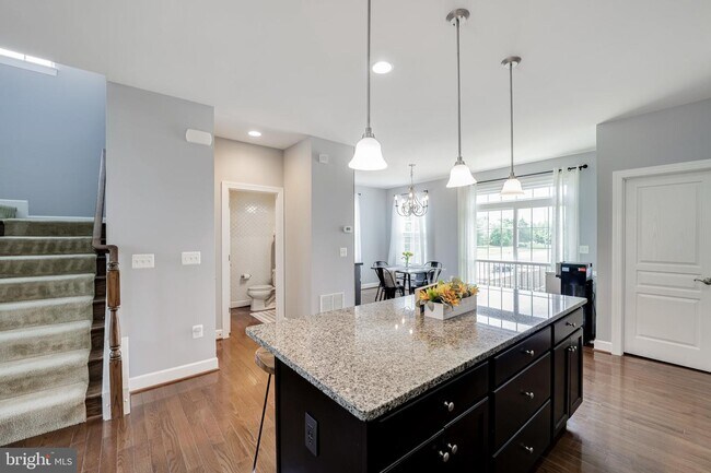 Building Photo - 6262 Summit Point Ct