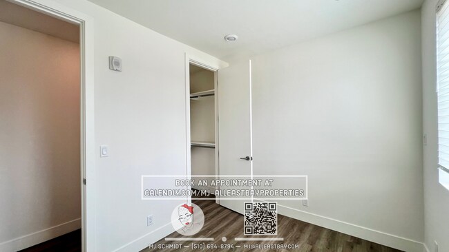 Building Photo - 2Bd/1.5 Bth. Close to Shopping, Bay Bridge...
