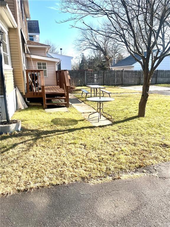 Building Photo - 231 Nichols Ave