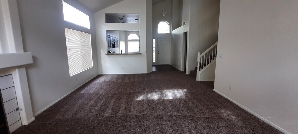 Building Photo - 18 Mesquite Village Cir