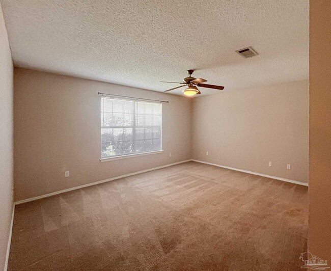 Building Photo - 902 Catskill Ln