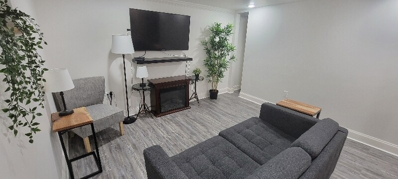 Primary Photo - 2478 Keyway