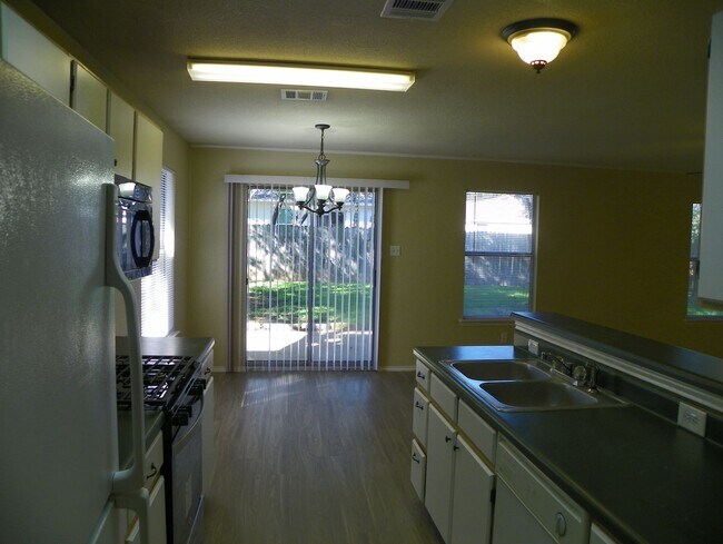 Building Photo - Welcome to this charming Centex home locat...