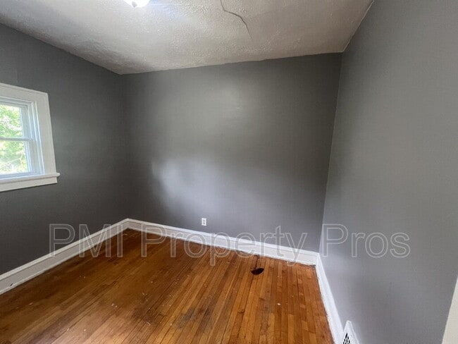 Building Photo - 1536 N 38th St