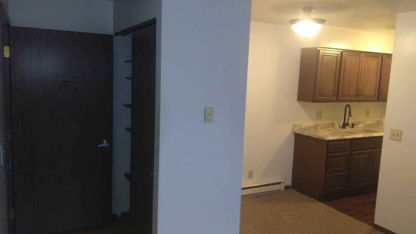 Building Photo - 401 N East St