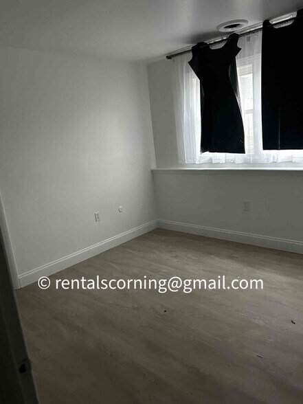Building Photo - 184 W Pulteney St
