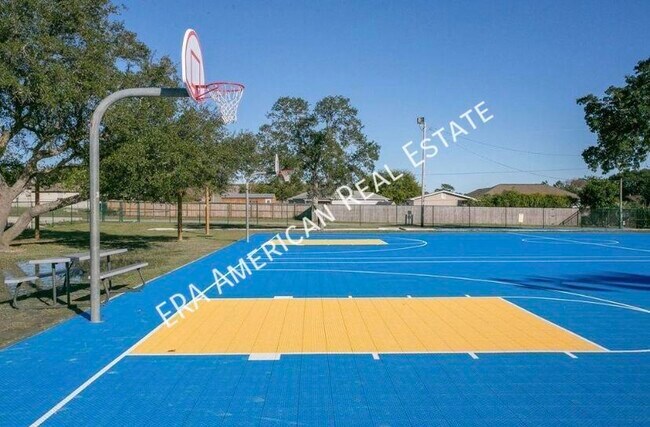 Building Photo - 6909 Leisure St