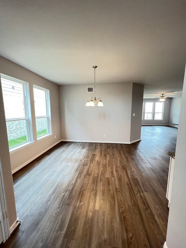 Building Photo - 15446 Islandview Ln