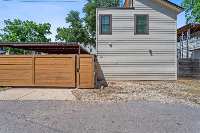 Building Photo - 1603 Willow St