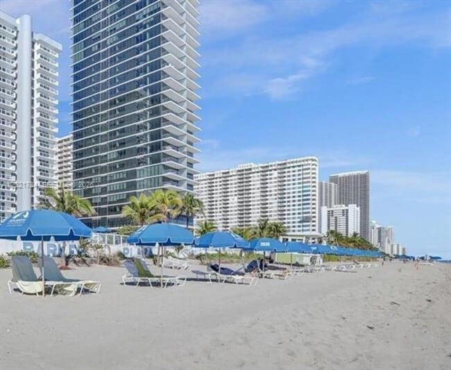 Building Photo - 2030 S Ocean Dr