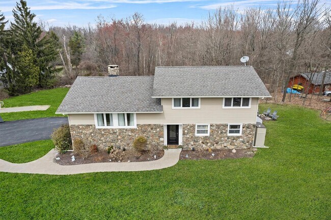 Building Photo - 312 W Mombasha Rd