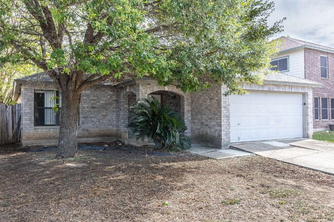 Building Photo - 7910 Lattimer Pond