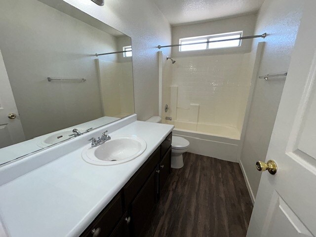 Building Photo - 6117 Breeders Cup St