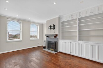 Building Photo - Available Now! Beautiful 1 Bedroom Off U S...