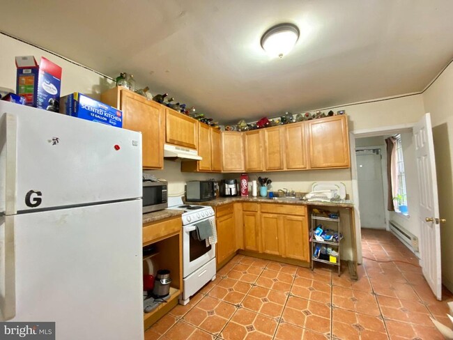 Building Photo - 1437 W Norris St