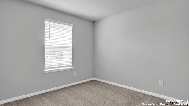 Building Photo - 125 Solitude Dr