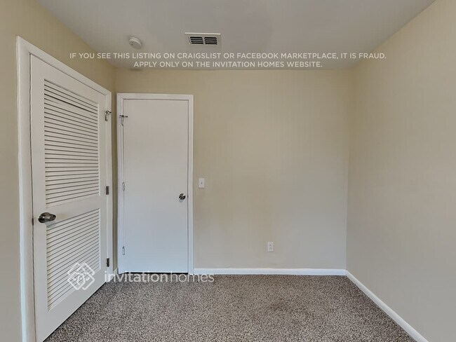 Building Photo - 7944 Stallion Dr