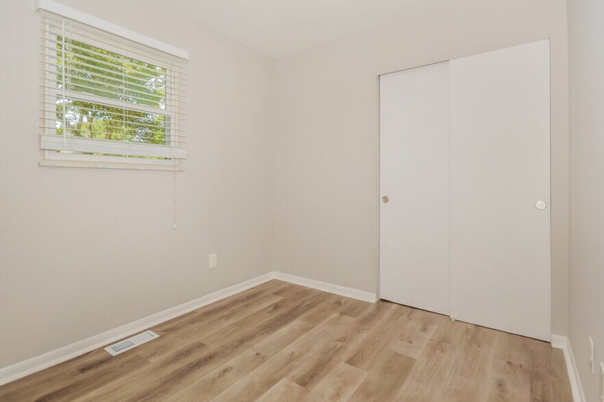 Building Photo - 4404 Mesa Ct
