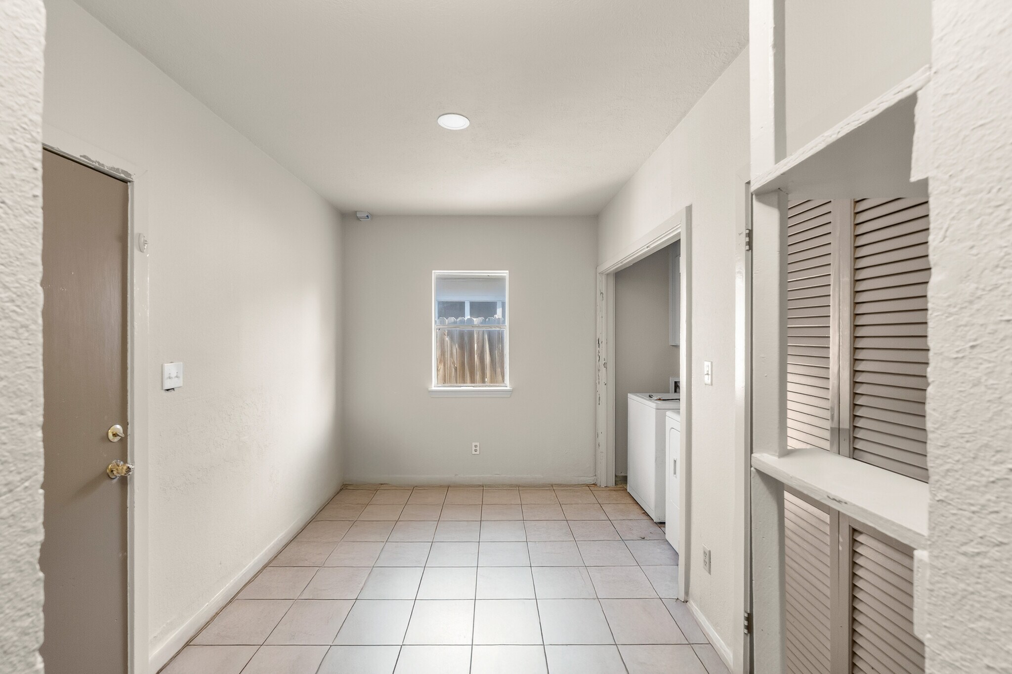 Building Photo - 1700 N 6th St