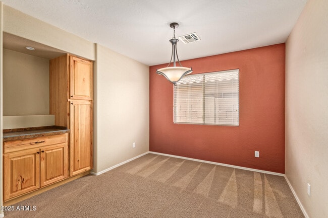 Building Photo - 30445 N Sunray Dr