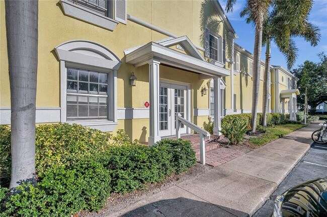 Building Photo - 4728 Beach Dr SE