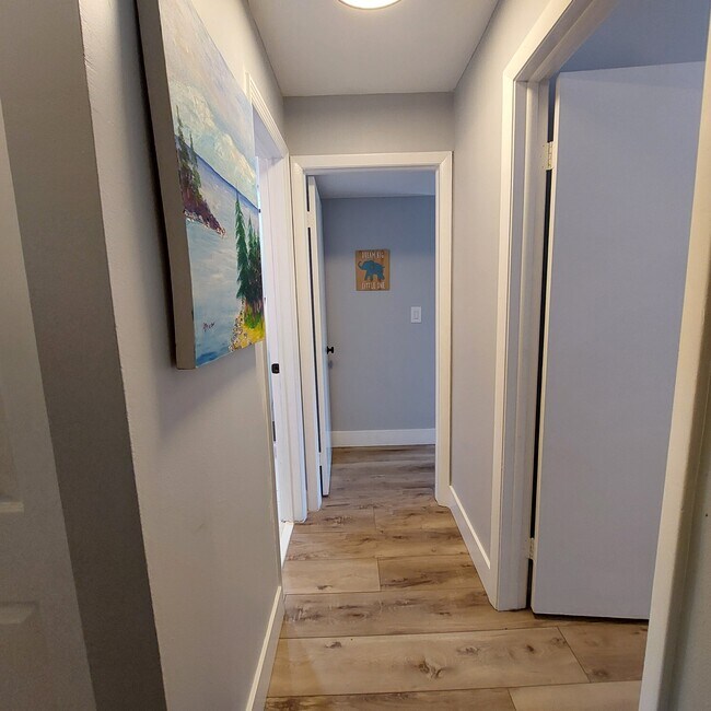Building Photo - 3871 Alcantara Ave