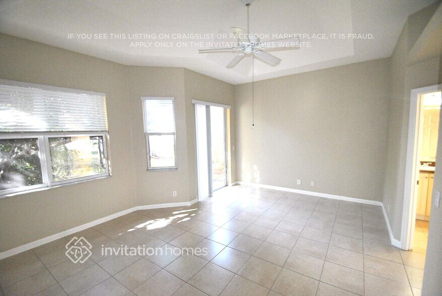 Building Photo - 2448 Sandy Cay