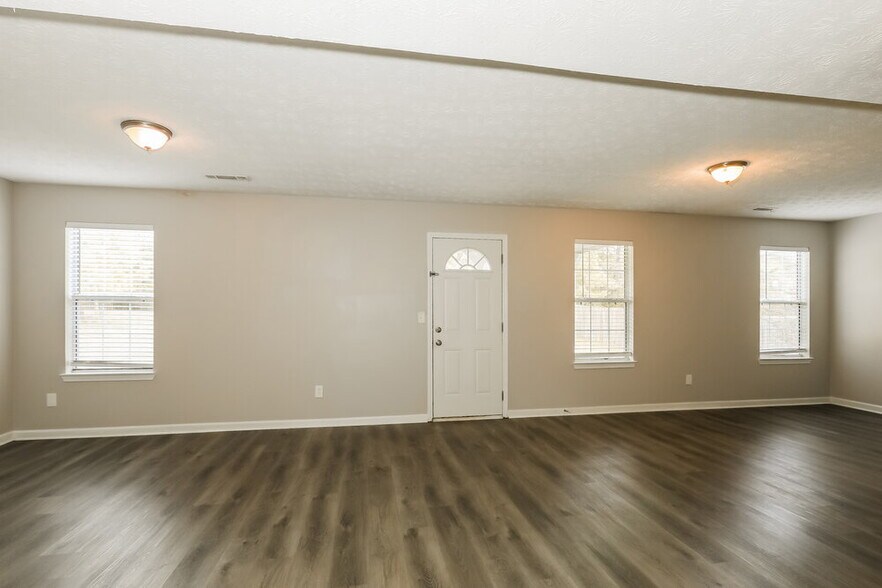 Building Photo - 11752 Spring Lake Way