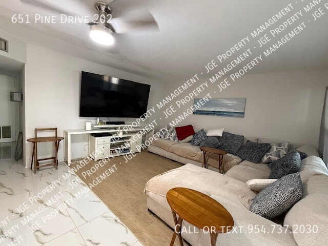 Building Photo - 651 Pine Dr
