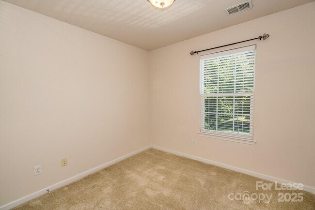 Building Photo - 6937 Rothchild Dr