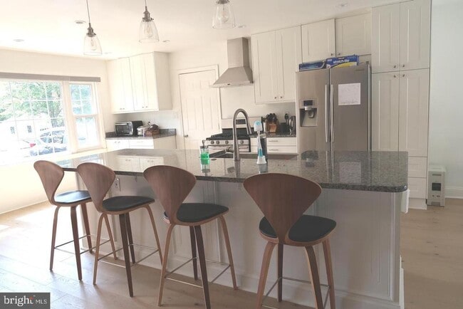 Building Photo - 9530 Ashbourn Dr