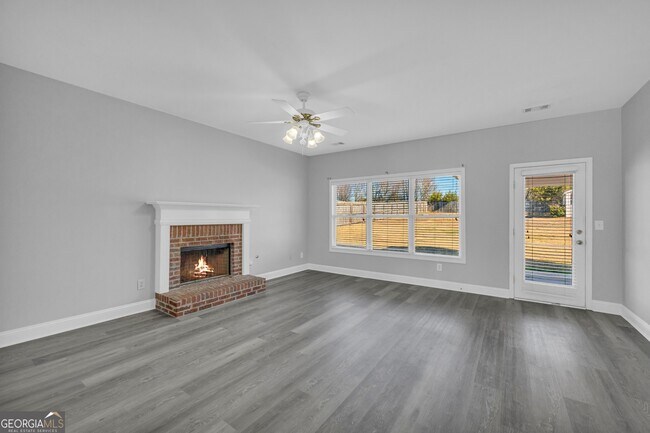 Building Photo - 816 Kaitlyn Dr