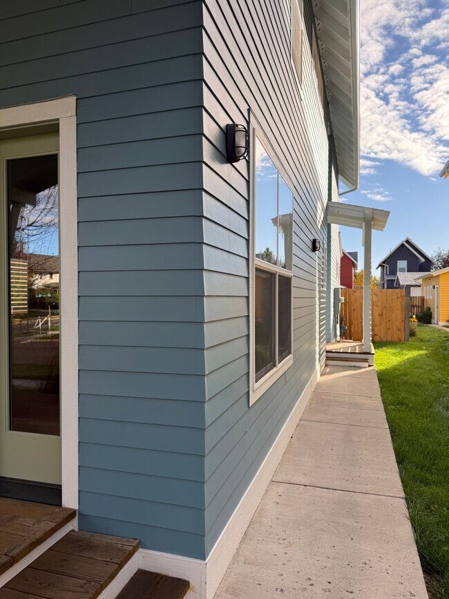 Building Photo - Single Family Home for Rent in the Valley ...