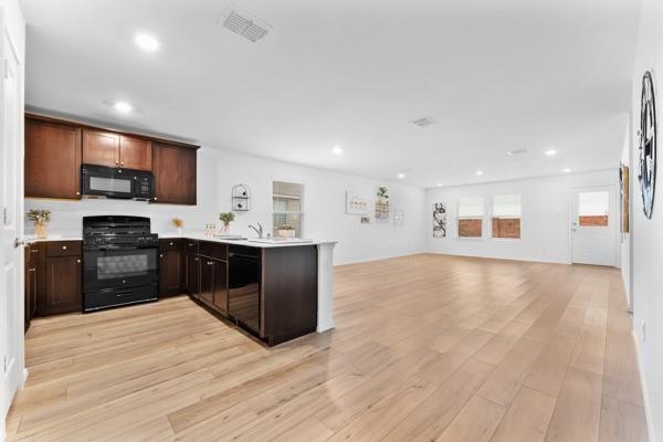 Building Photo - 1701 Madison Dr