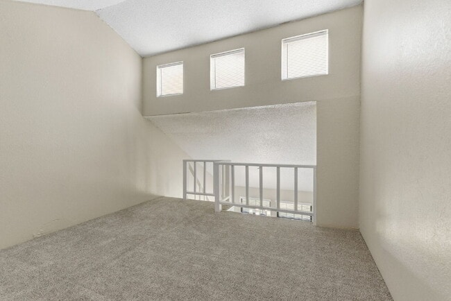 Building Photo - "Bright and Spacious 2-1 Duplex with Flexible Loft Space in Prime Keller Location!"