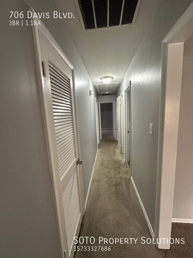 Building Photo - 3BD/1.5BA Pet-Friendly House
