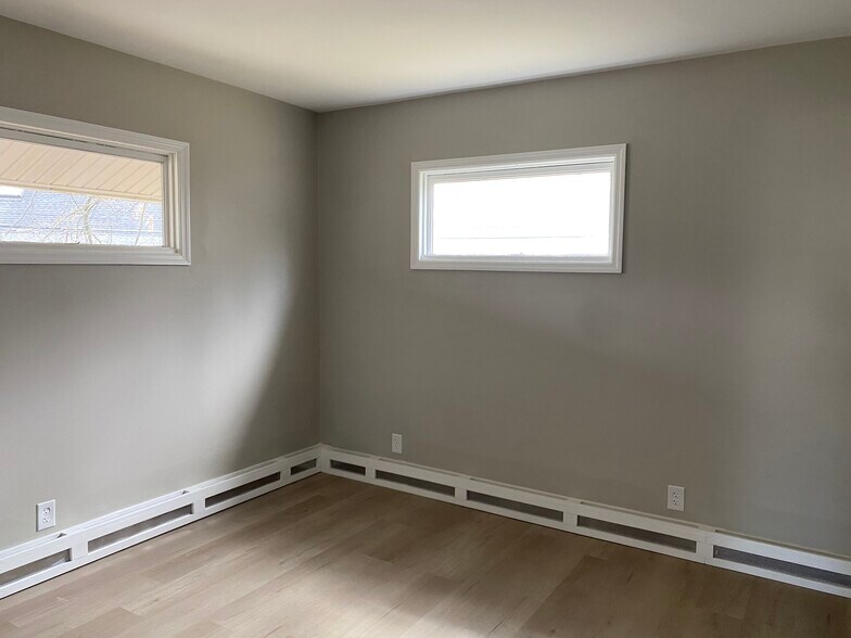 Bedroom - 235 Washington Ave