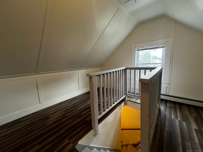 Building Photo - 65 Linsley Ave