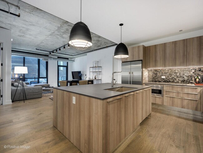 Building Photo - 111 S Peoria St