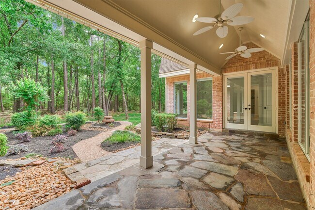 Building Photo - 5 Flagstone Path